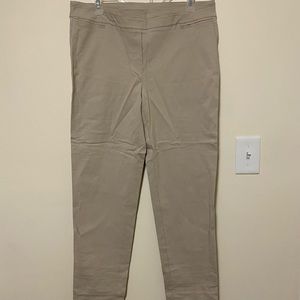 NWOT Skinny leg khaki jeggings